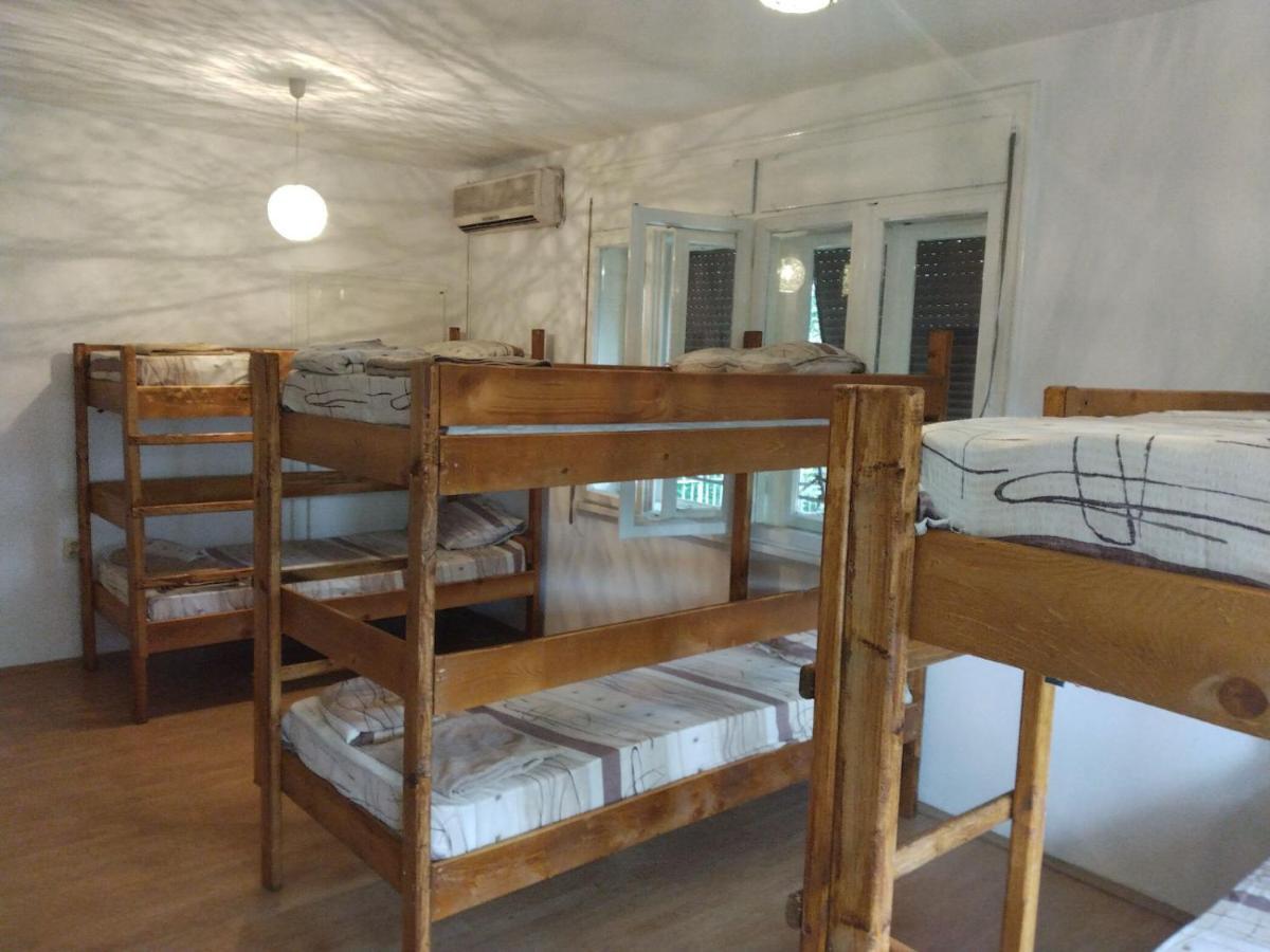 Comfy Hostel 2 Skopje Bagian luar foto