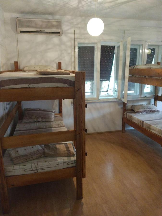Comfy Hostel 2 Skopje Bagian luar foto