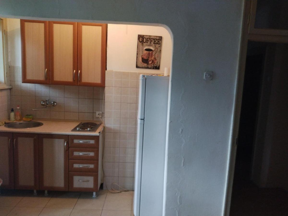 Comfy Hostel 2 Skopje Bagian luar foto